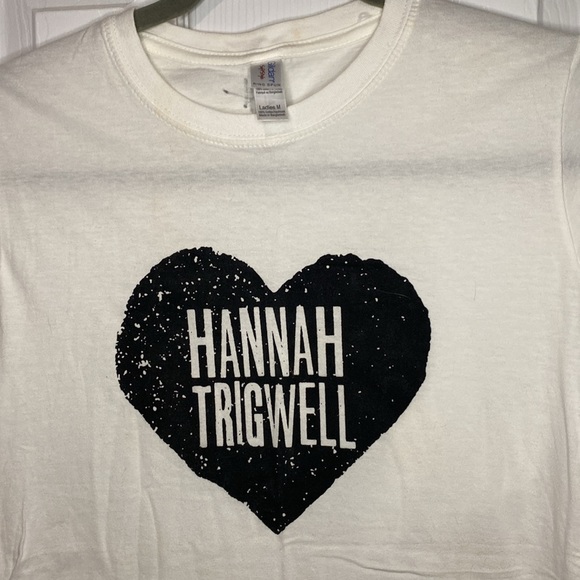 SIGNED! Hannah Trigwell T-shirt - Picture 2 of 5